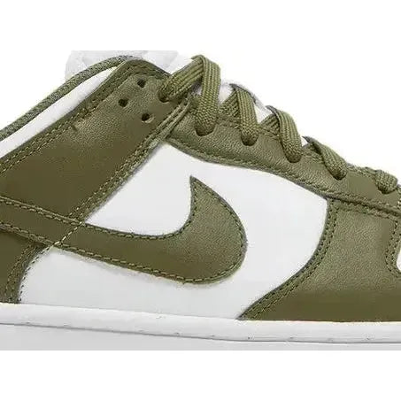 Nike Dunk Low Olive (W)