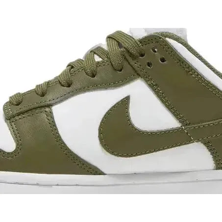 Nike Dunk Low Olive (W)