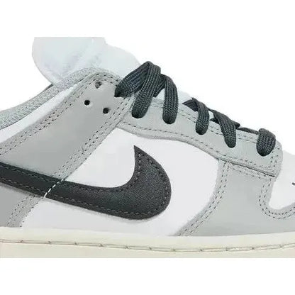 Nike Dunk Low Light Smoke Grey (W)